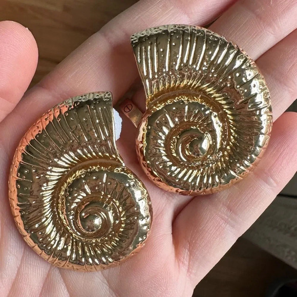 Zara Seashell Gold Earrings - Picture 12 of 17